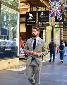 Profile Image of Gold Coast Male Escort Tommy Hart