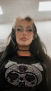 Profile Image of Melbourne Adult Content Creator Deadbabe