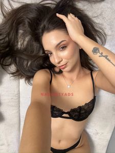 Profile Image of Melbourne Escort Anna