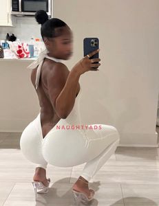 Profile Image of Melbourne Escort Cassie