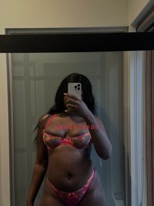 Profile Image of Melbourne Escort Cherry