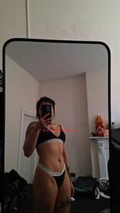Profile Image of Melbourne Escort Ezra Lang