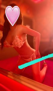 Profile Image of Melbourne Escort Jenny Lee