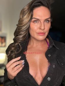 Profile Image of Melbourne Escort Kylie Wyote 