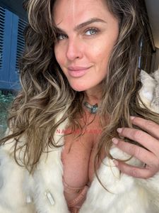 Profile Image of Melbourne Escort Kylie Wyote 