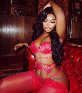 Profile Image of Melbourne Escort Naomi Fox 