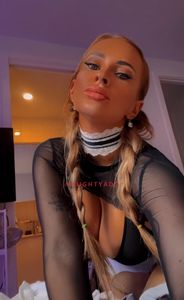 Profile Image of Melbourne Escort Nina