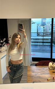 Profile Image of Melbourne Adult Content Creator Petite Ashley 