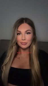 Profile Image of Melbourne Escort Queen Ari 