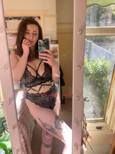 Profile Image of Melbourne Escort Sabrina Dreverment