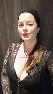 Profile Image of Melbourne Escort Sultry Sarah Robbins