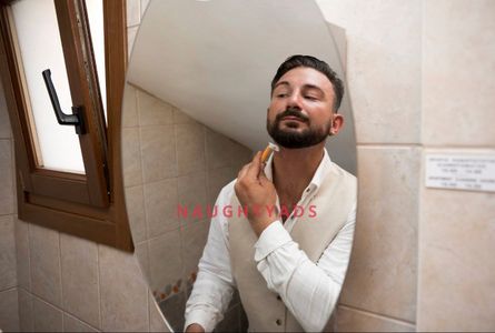 Profile Image of Melbourne Male Escort Oliver 