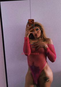 Profile Image of Melbourne Trans Escort Mia Hung TransGirl