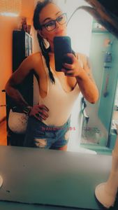 Profile Image of Brisbane Escort NeenaLeigh Peach