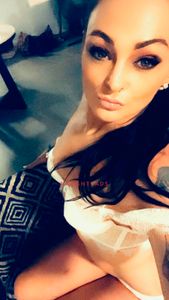 Profile Image of Brisbane Escort NeenaLeigh Peach