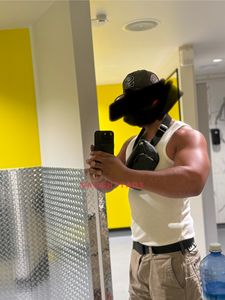 Profile Image of Papamoa Beach Male Escort Wolfie costellla