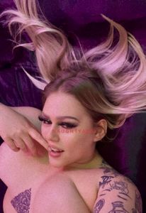 Profile Image of Perth Escort Azalea Minxx