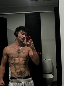 Profile Image of Perth Male Escort Tommy