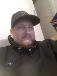Profile Image of Rosebud Male Adult Content Creator BigDeanLuv