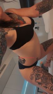 Profile Image of Sunshine Coast Escort HornyLilTattsFUNsex