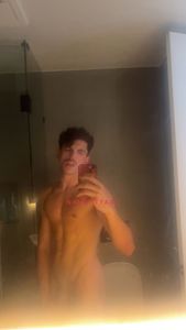 Profile Image of Sunshine Coast Male Escort Eli
