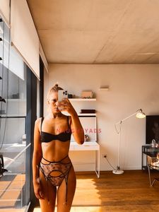 Profile Image of Sydney Escort Lily Grace