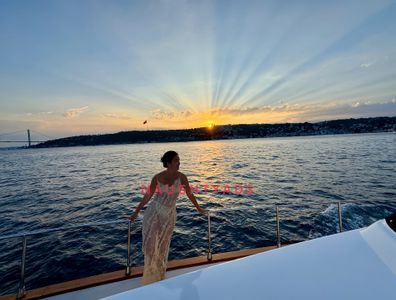 Profile Image of Sydney Escort Luna O River