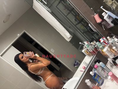 Profile Image of Sydney Escort Tatted Lucy 