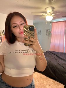 Profile Image of Sydney Adult Content Creator Neighbor Lina
