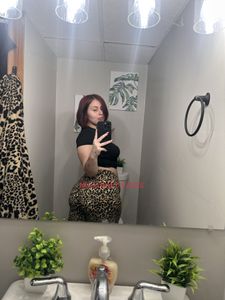 Profile Image of Sydney Adult Content Creator Neighbor Lina