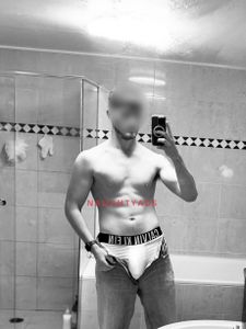 Profile Image of Double Bay Male Escort Glenx