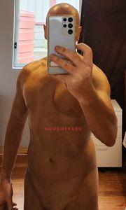 Profile Image of Sydney Male Escort Rob75