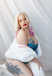Profile Image of Gladstone Escort Emma Latina