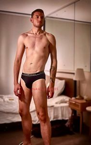 Profile Image of Sydney Male Escort Leo Knight