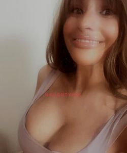 Profile Image of Townsville Escort Kelly