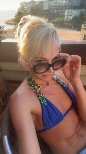 Image 0 for Blog Magic With Teeth