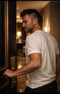 Image 0 for Blog Private. Selective. Contained