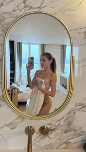 Profile Image of Melbourne Escort Emma