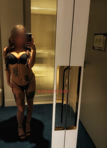 Profile Image of Melbourne Escort Larissa