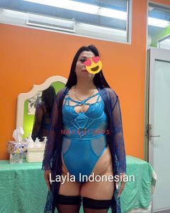 Image of Melbourne Escort Layla Indonesian and Linh Vietnamese 