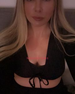 Image of Melbourne Escort Ari