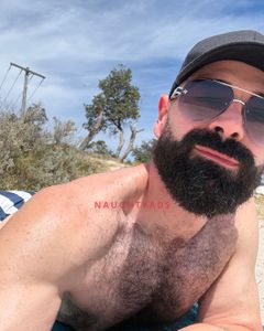 Image of Melbourne Male Escort Leon