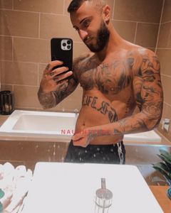 Image of Melbourne Male Escort Tony
