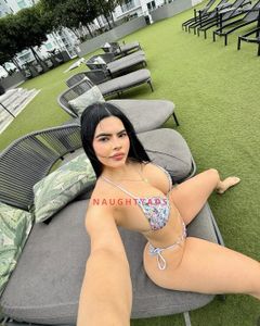 Image of Byron Bay Escort Mina