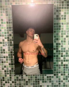 Image of Sydney Male Escort MatteoXL