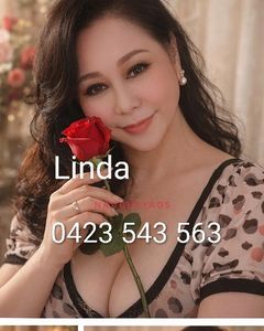 Image of  Escort Linda & Luna Vietnamese touring 3 days to Ballarat 