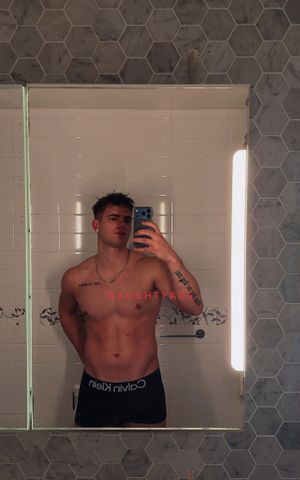 Image of Brisbane Male Escort MatteoXL
