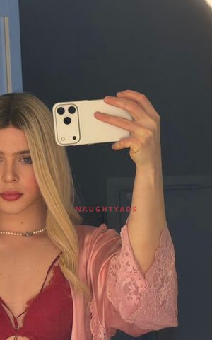 Trans Escorts Servicing Craigieburn, Melbourne - MeetMelania