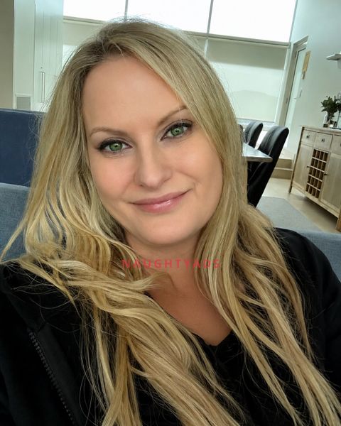 Image of  Escort Nikki Cox 