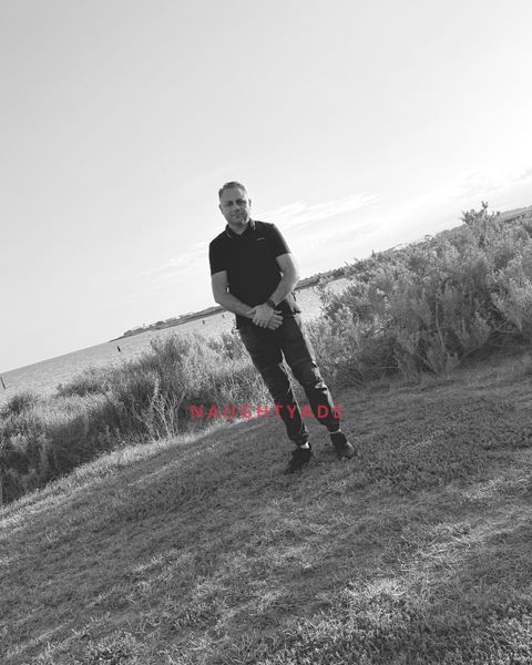 Image of  Male Escort Shron x